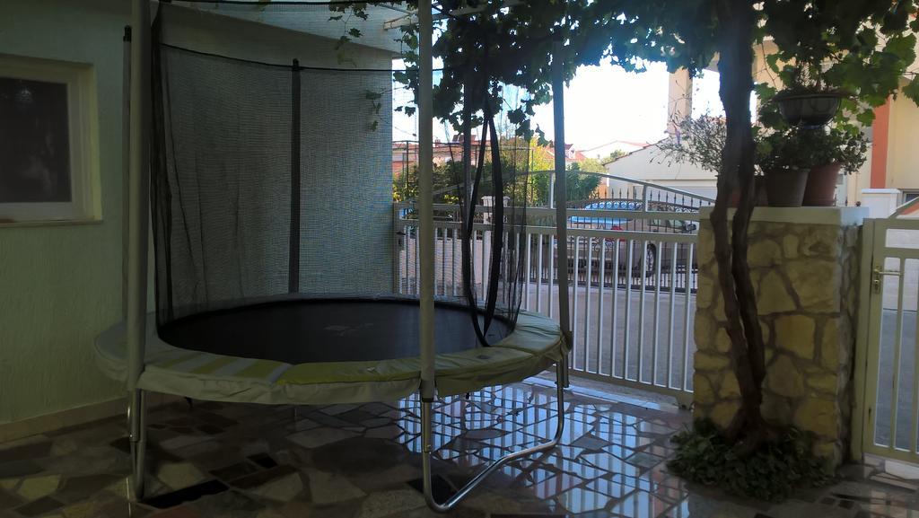 Apartments Otok Трогир Екстериор снимка