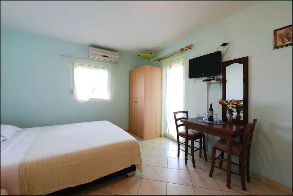 Apartments Otok Трогир Екстериор снимка