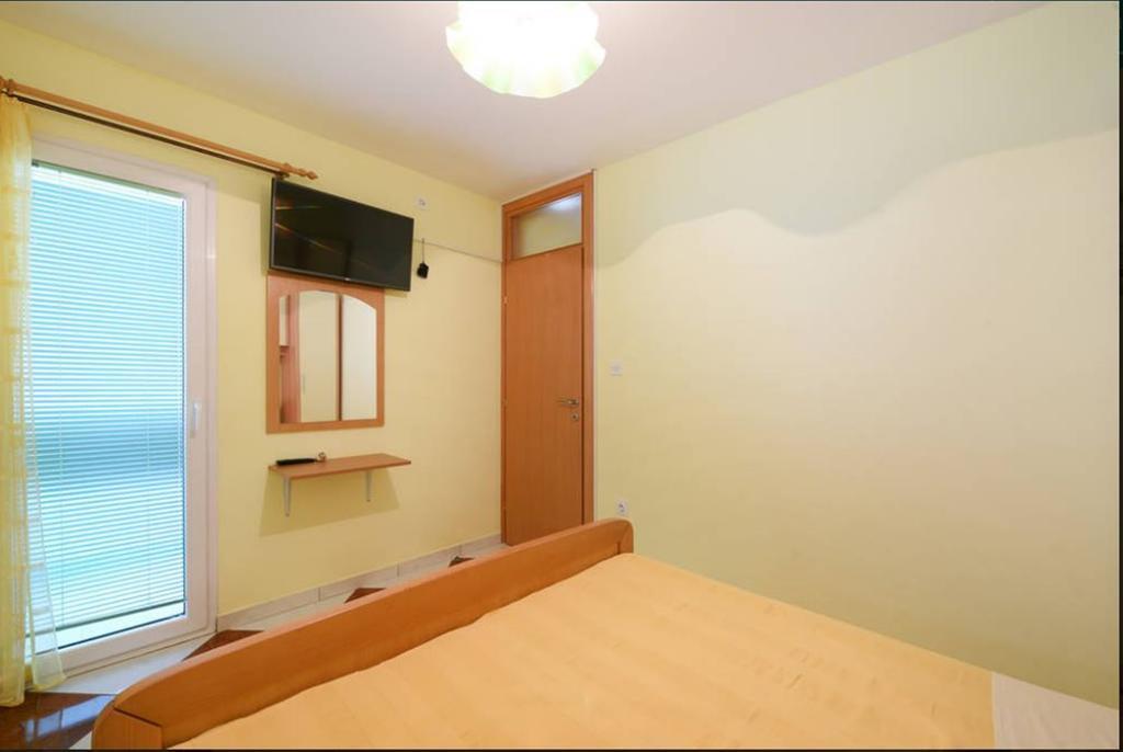 Apartments Otok Трогир Екстериор снимка